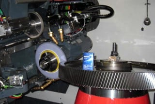 へフラー（外・内歯車成型研削盤） RAPID 1250K